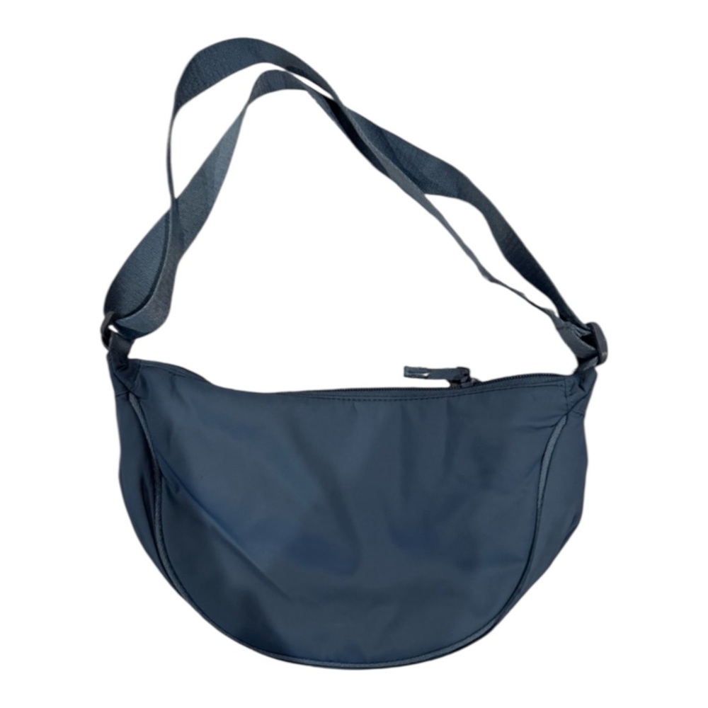 32 Degrees Navy Crossbody Bag‎